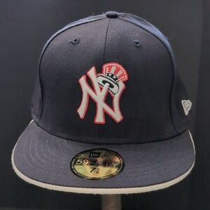 New Era, 59Fifty,New York Yankees Men's Dark Blue Fitted Hat.